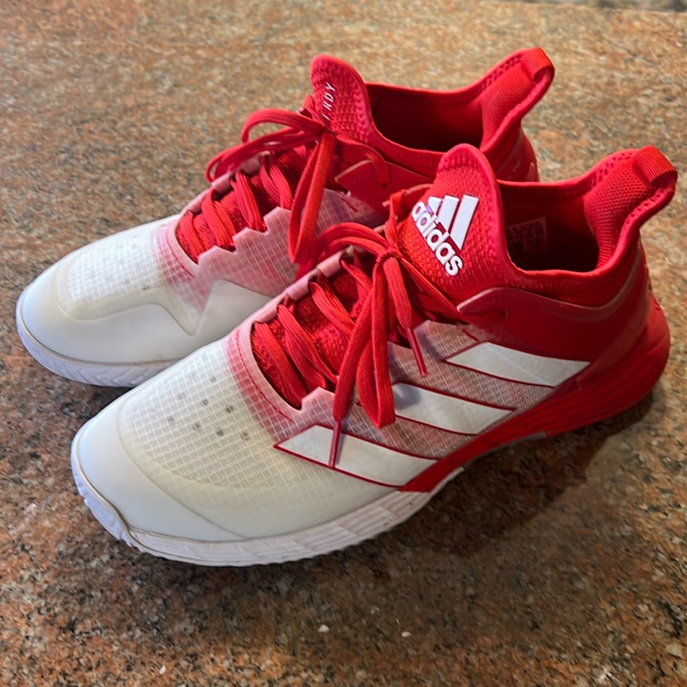 Men’s Adizero Ubersonic Adidas sneakers.